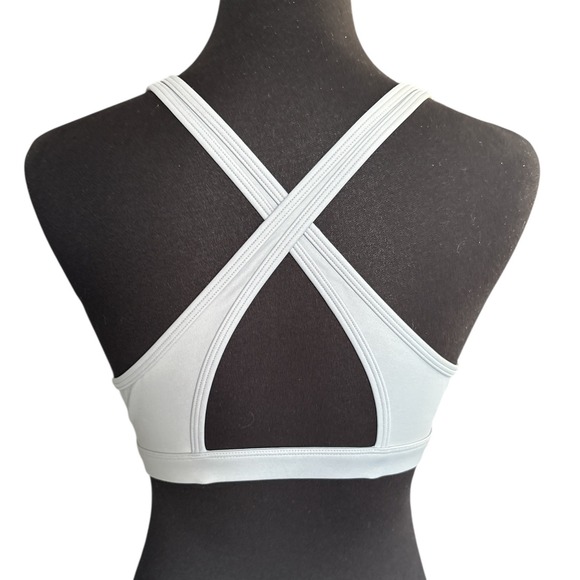Victoria Sport Essential Strappy Sports Bra In Gray, Size Medium, Laser-Cut - Picture 3 of 5